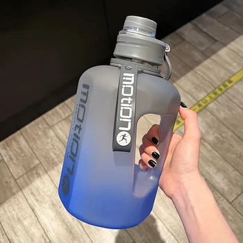 Портативная спортивная бутылка для воды объемом 2 литра с соломинкой, чайник для фитнеса со шкалой градиента, уличная пластиковая бутылка для воды